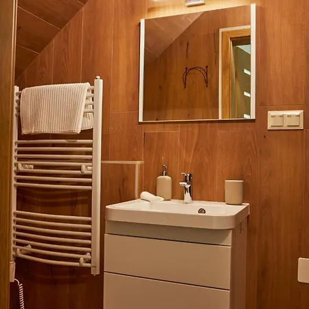 Monoslow - Wine, Dine & Rest Bed & Breakfast Monoszlo