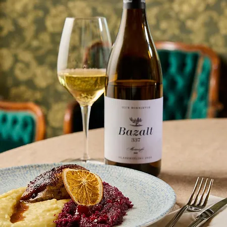 Icce Borbirtok - Wine, Dine & Rest