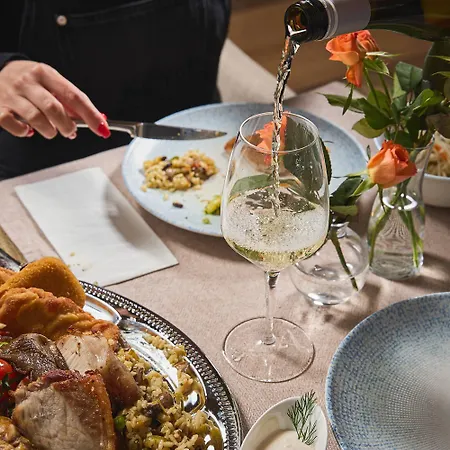 Bed & Breakfast Monoslow - Wine, Dine & Rest
