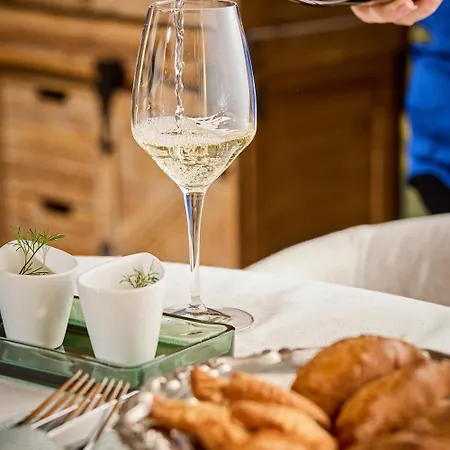 Monoslow - Wine, Dine & Rest فندق مبيت وإفطار Monoszlo