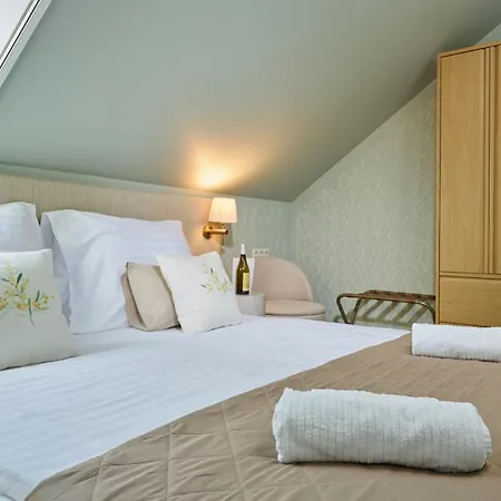 Monoslow - Wine, Dine & Rest Bed & Breakfast Monoszlo