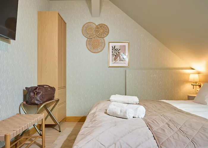 Bed & Breakfast Monoslow - Wine, Dine & Rest 3*