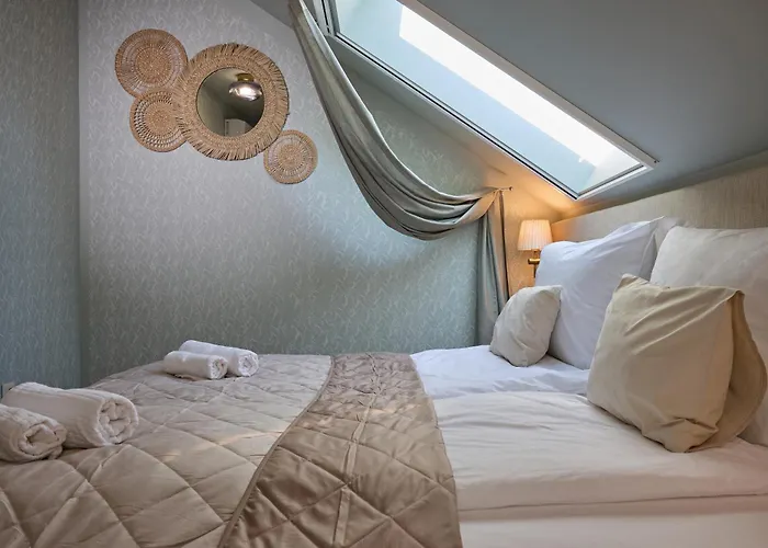 Monoslow - Wine, Dine & Rest Bed & Breakfast Monoszlo